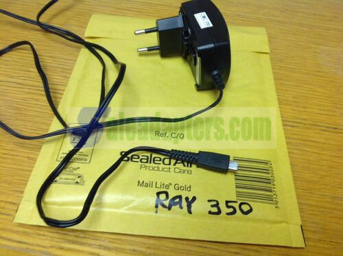 Genuine EU Blackberry Power Adapter Model No PSM04R-050CHW1(M). 5V. 700mA - Click Image to Close